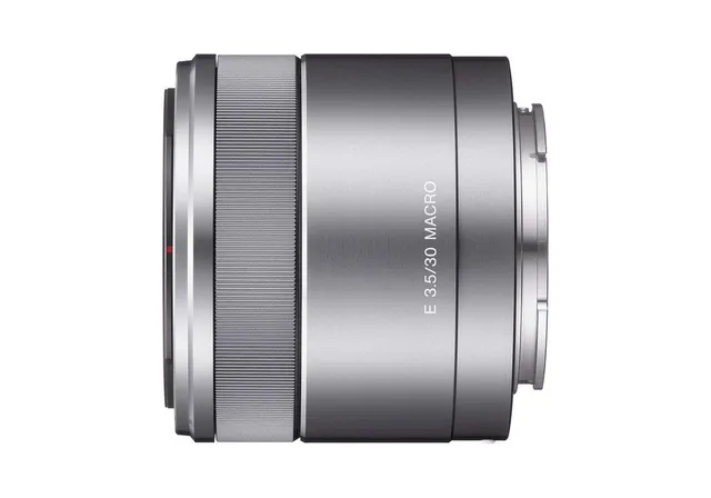 sony-sel-30m35-sel30m35-obiettivo-macro-30-mm-f3-5-a-focale-fissa-per-fotocamere image 1