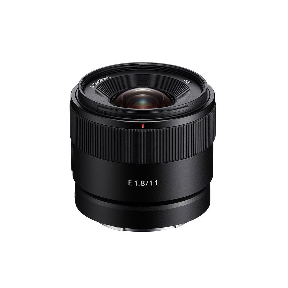 sony-sel11f18-obiettivo-ultra-grandangolare-11-mm-f1-8-aps-c-e-mount-compatto-pe image 1