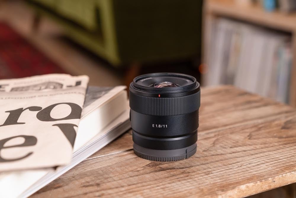 sony-sel11f18-obiettivo-ultra-grandangolare-11-mm-f1-8-aps-c-e-mount-compatto-pe image 4
