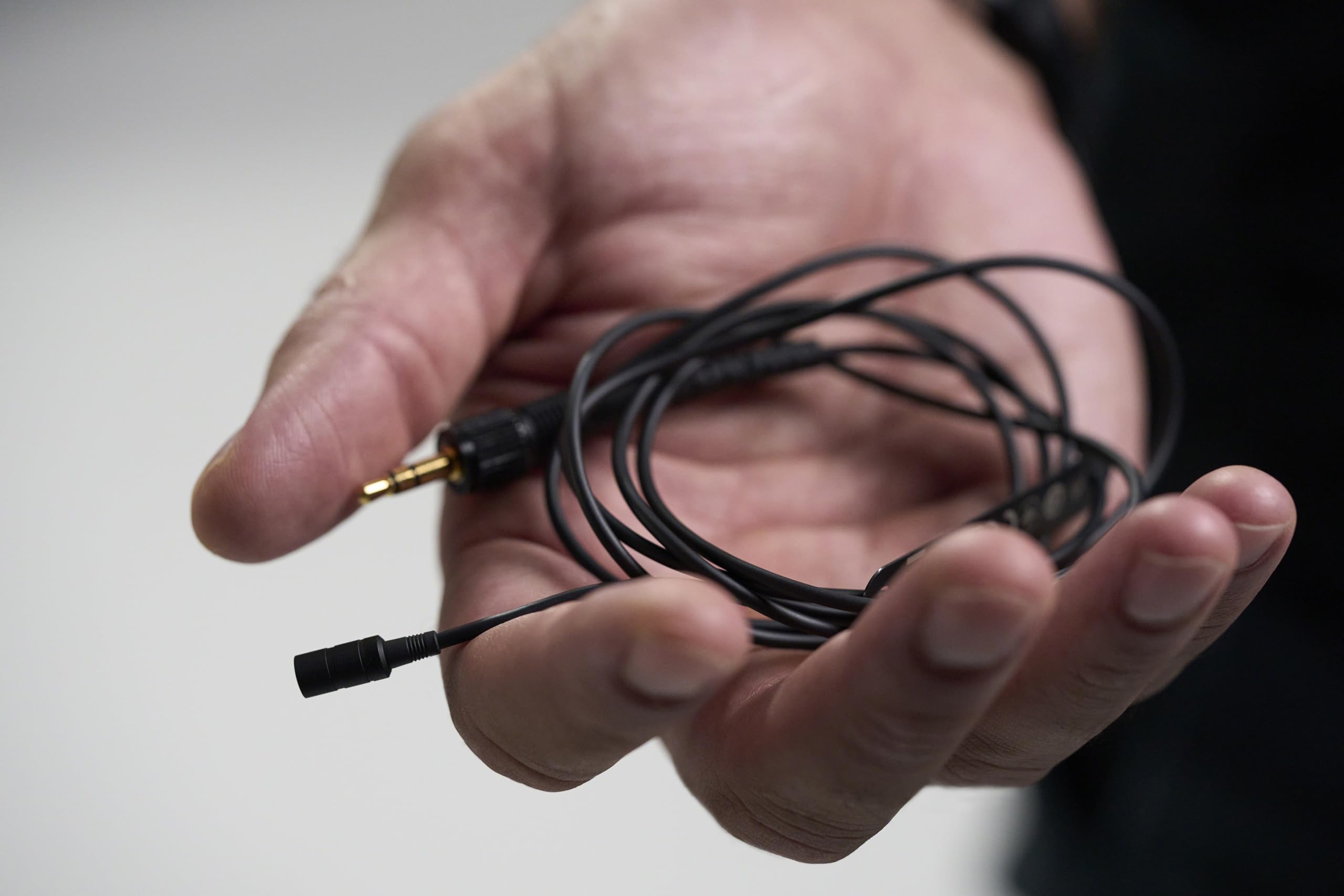 sony-ecm-l1-microfono-lavalier-ad-alta-risoluzione-con-connettore-a-vite-aliment image 5